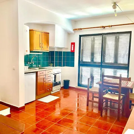 T1, Oura Appartement *